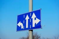 Светодиодные дорожные знаки: преимущества, основные виды